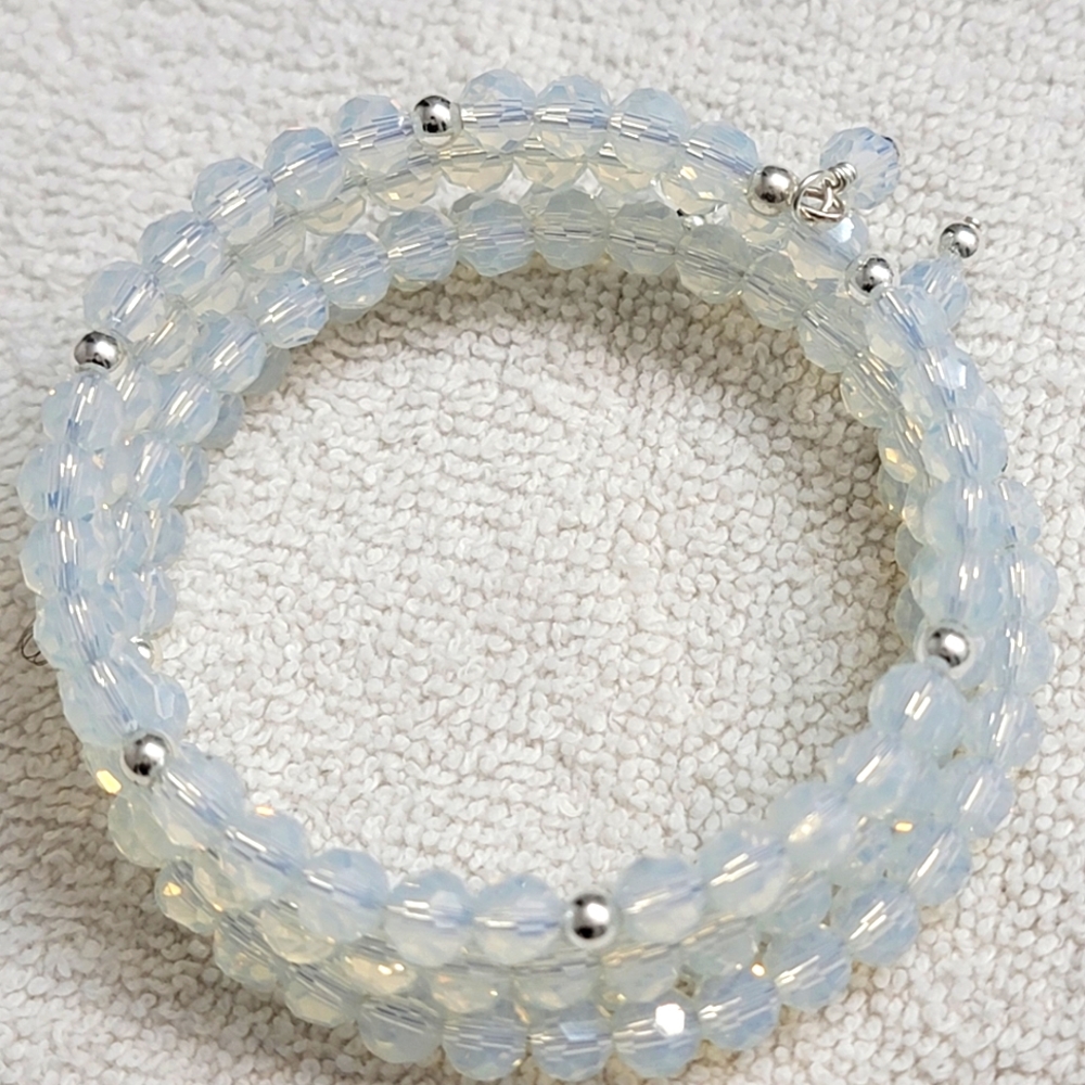 Brand new crystal beaded bracelet